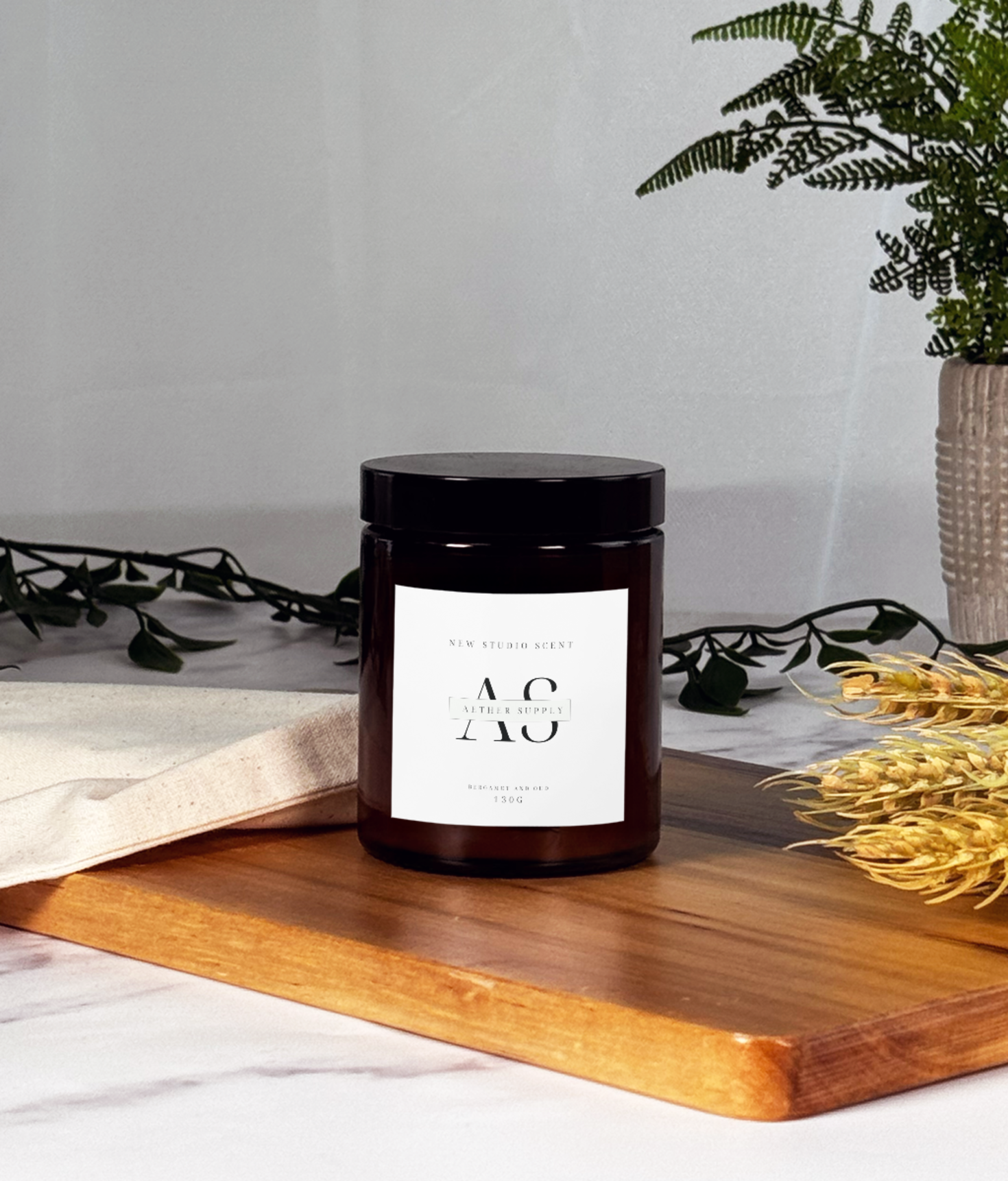 Aether Studio Candle – Bergamot & Oud Scent